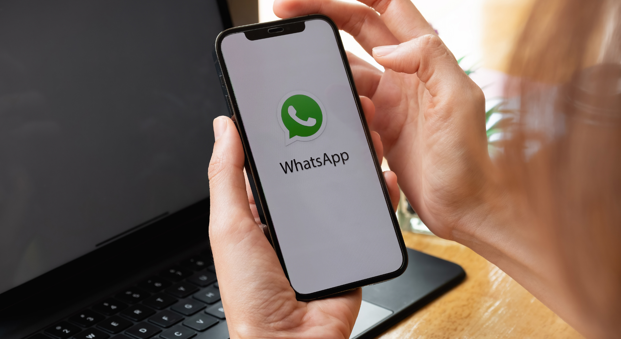 orig WhatsApp-da reklam və abunəlik dönəmi başlayır